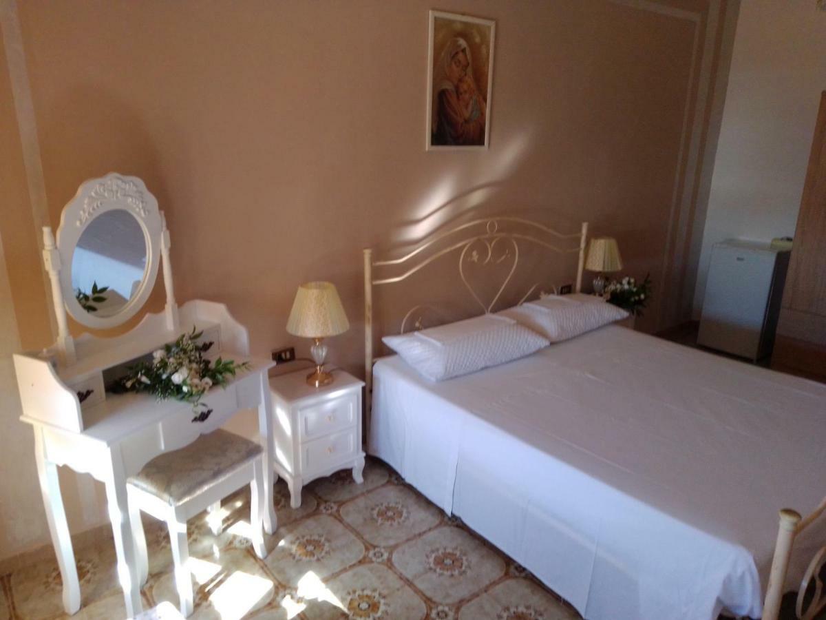 B&B La Felicita Лезина Екстериор снимка